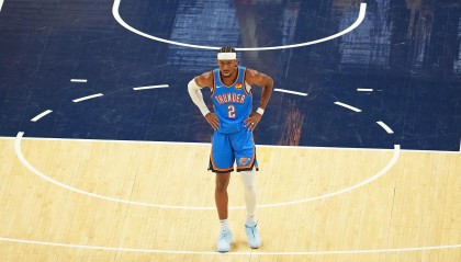 亚历山大：我们要从前4场吸取教训 目标很简单 就是先拿到2场胜利