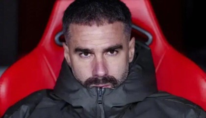 华体会体育中国官方网-皇马队长卡瓦哈尔希望续约留队，俱乐部称其为标志性人物|皇马跟队记者团队|皇家马德里|球队|谈判|赛季_新浪体育_新浪新闻