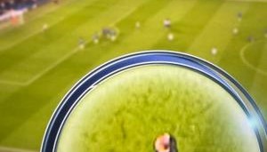 APP下载-换人遭球迷唱歌嘲讽，萨尔进球后澳波做捂耳手势，结果进球被吹