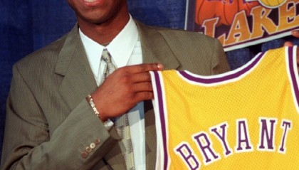 网页版登录入口-美媒披露：华纳兄弟着手制作科比传记片《第8顺位》